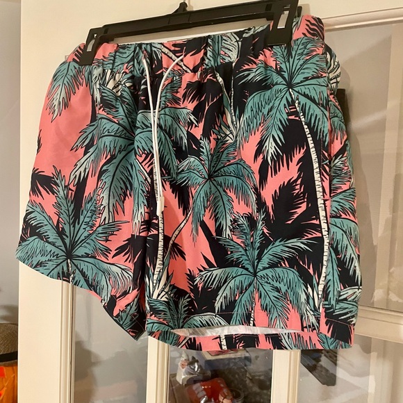 Tropical 🌴 Swim Trunks - Picture 2 of 3